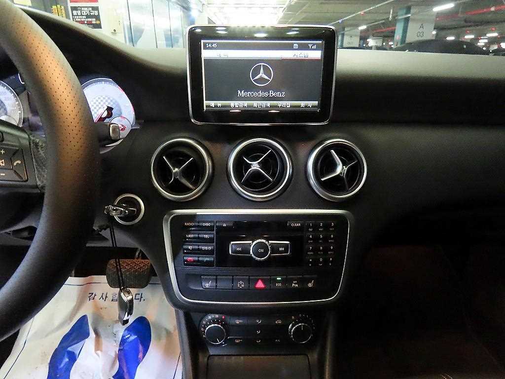 Mercedes Benz A Class - Vista 11