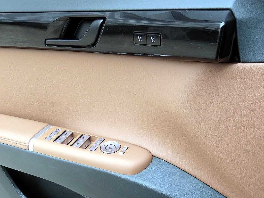 HYUNDAI Grandeur - Vista 11