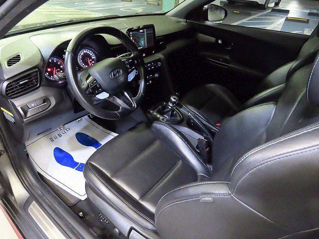 HYUNDAI Veloster - Vista 10