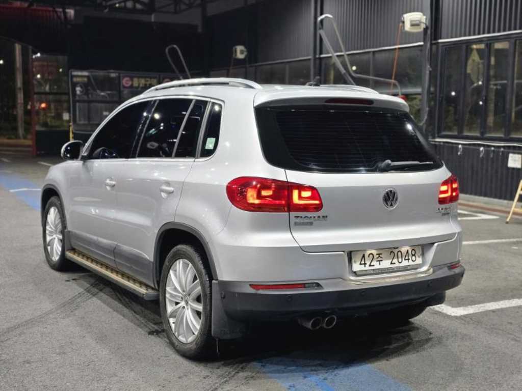 Volkswagen Tiguan - Vista 4