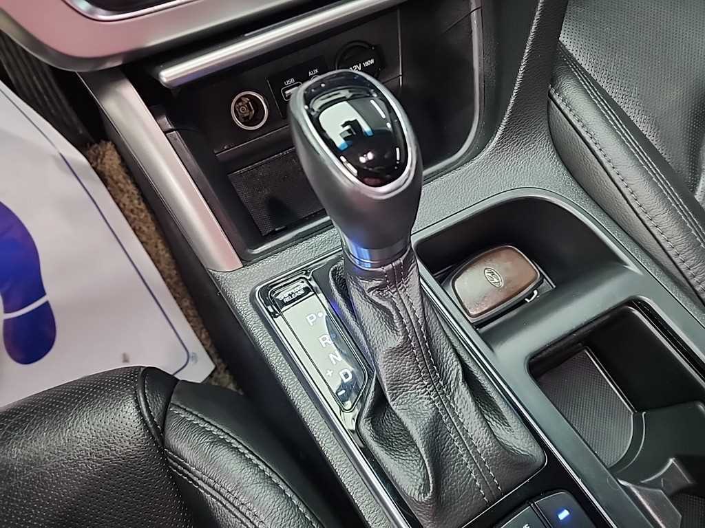 HYUNDAI Sonata - Vista 8