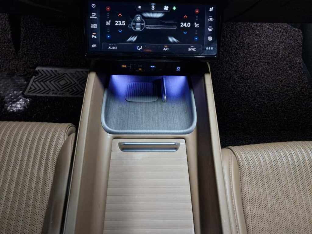 HYUNDAI Grandeur - Vista 11