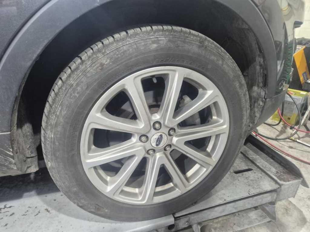 Ford Explorer - Vista 5