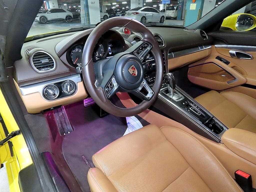 Porsche 718 - Vista 12