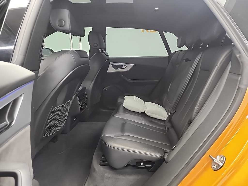 Audi Q8 - Vista 12
