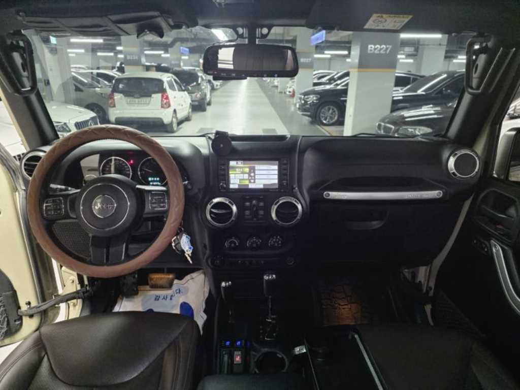 Jeep Wrangler - Vista 7