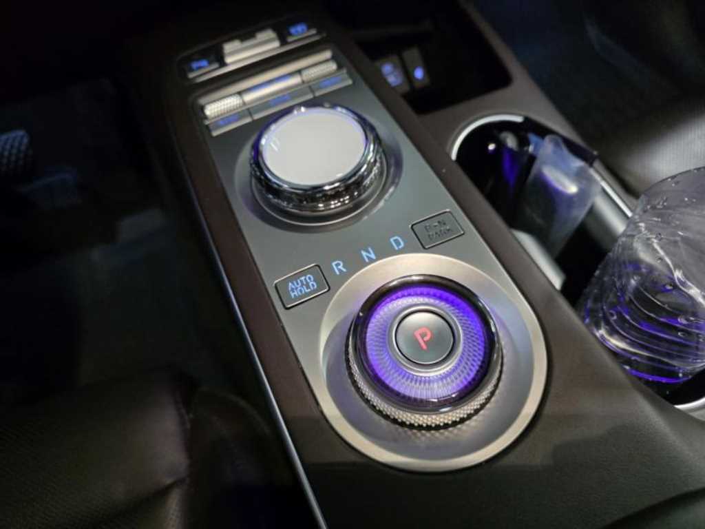 Genesis GV70 - Vista 10