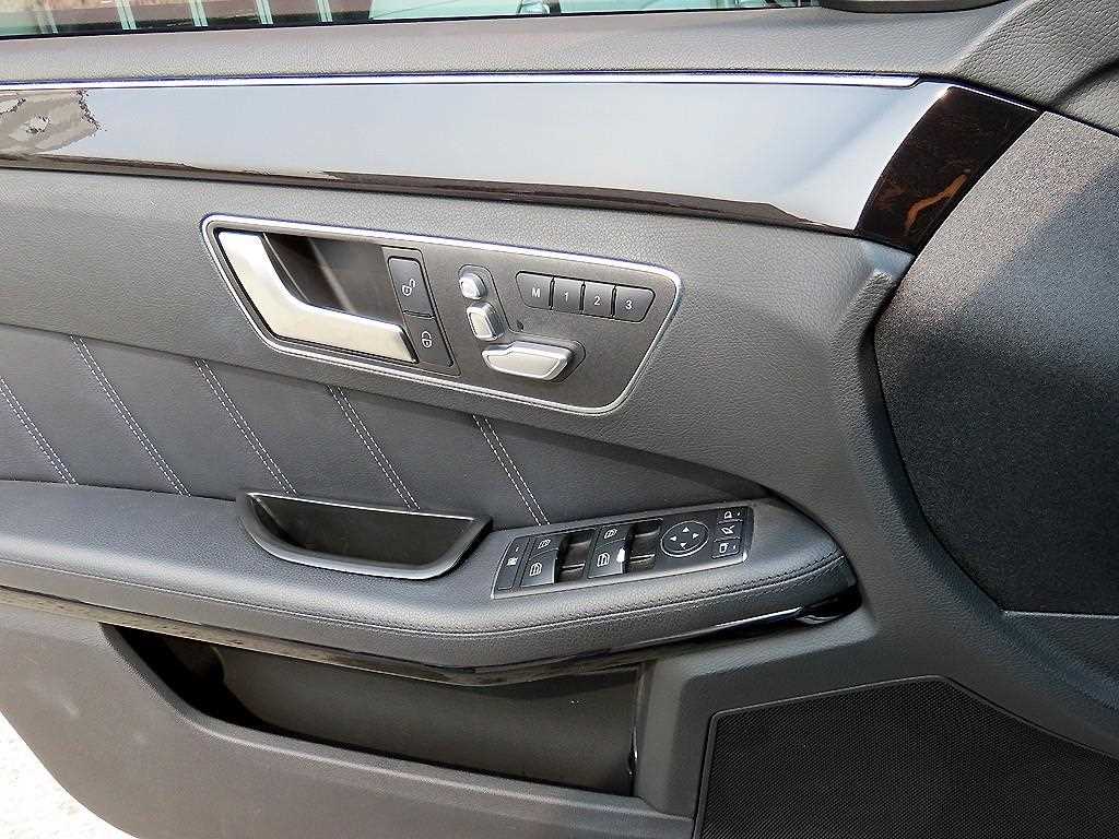 Mercedes Benz E class - Vista 11