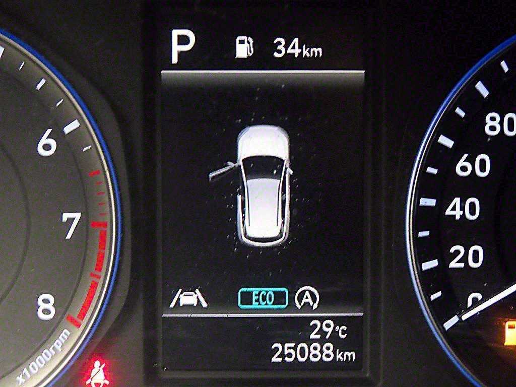 HYUNDAI Kona - Vista 8