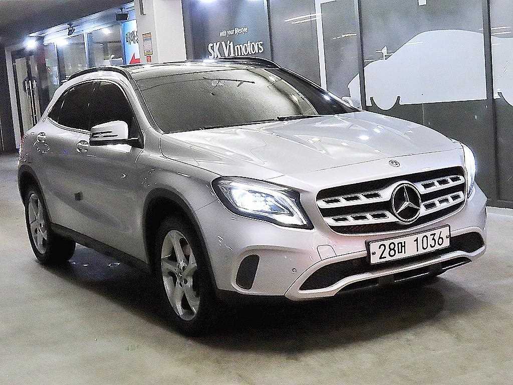 Mercedes Benz GLA Class 2018 Gris - Importación desde Corea - HF Imports Iquique - Foto 1