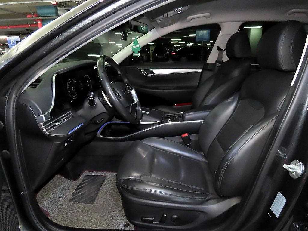 HYUNDAI Grandeur - Vista 6