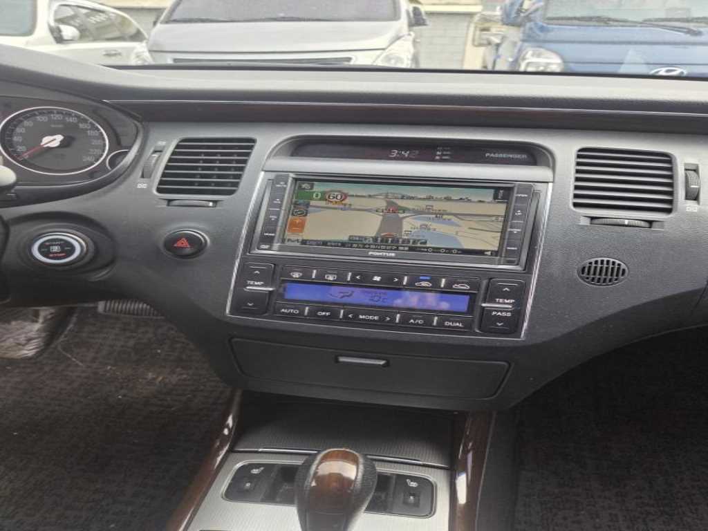 HYUNDAI Grandeur - Vista 10