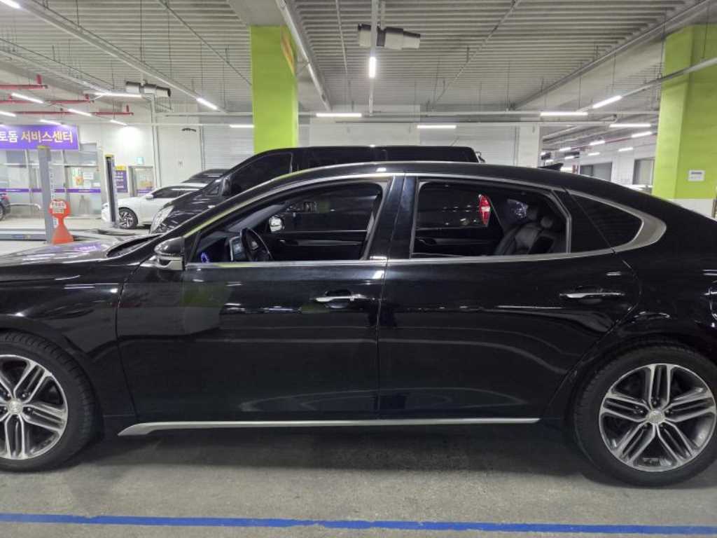 HYUNDAI Grandeur - Vista 5