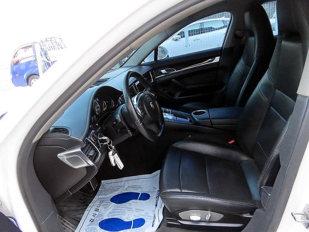 Porsche Panamera - Vista 5