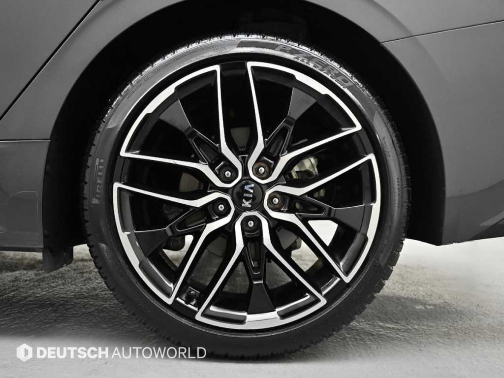 KIA K5 - Vista 5