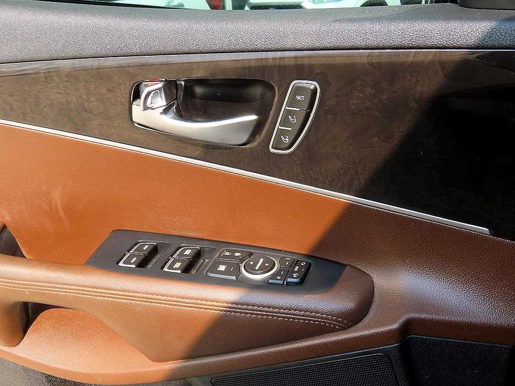 KIA Sorento - Vista 11