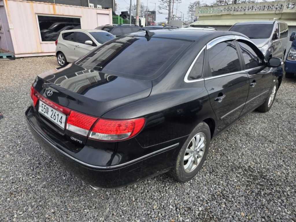HYUNDAI Grandeur - Vista 3