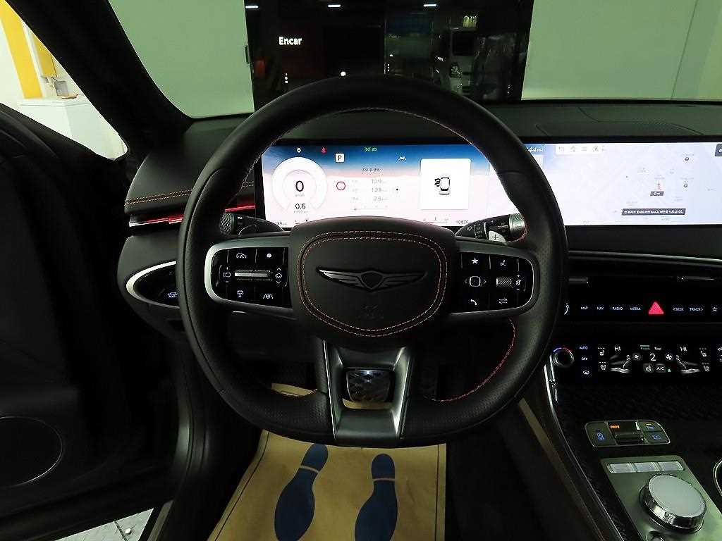 Genesis GV70 - Vista 9