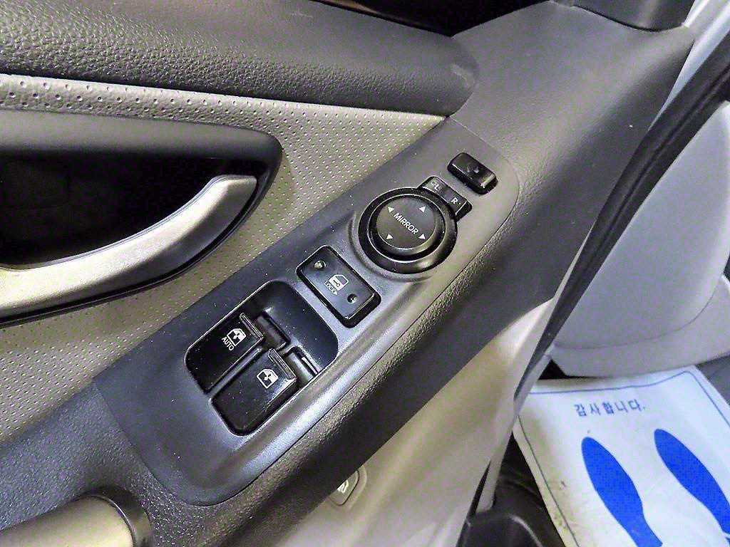 HYUNDAI Starex 2014 Gris - Importación desde Corea - HF Imports Iquique - Foto 13