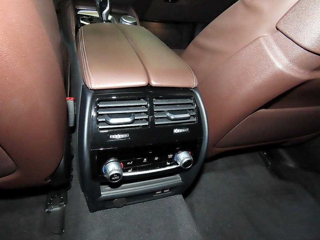 BMW 5 Series 2021 Blanco - Importación desde Corea - HF Imports Iquique - Foto 15