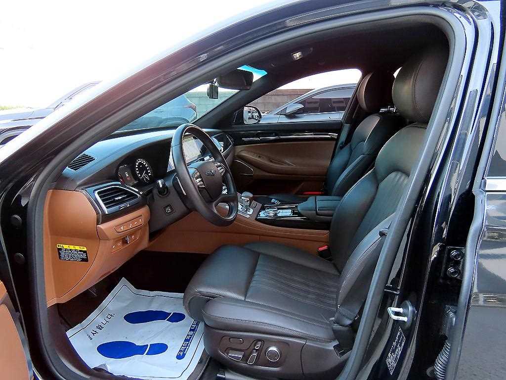 Genesis G90 - Vista 5