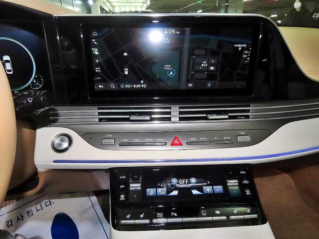 HYUNDAI Grandeur - Vista 11