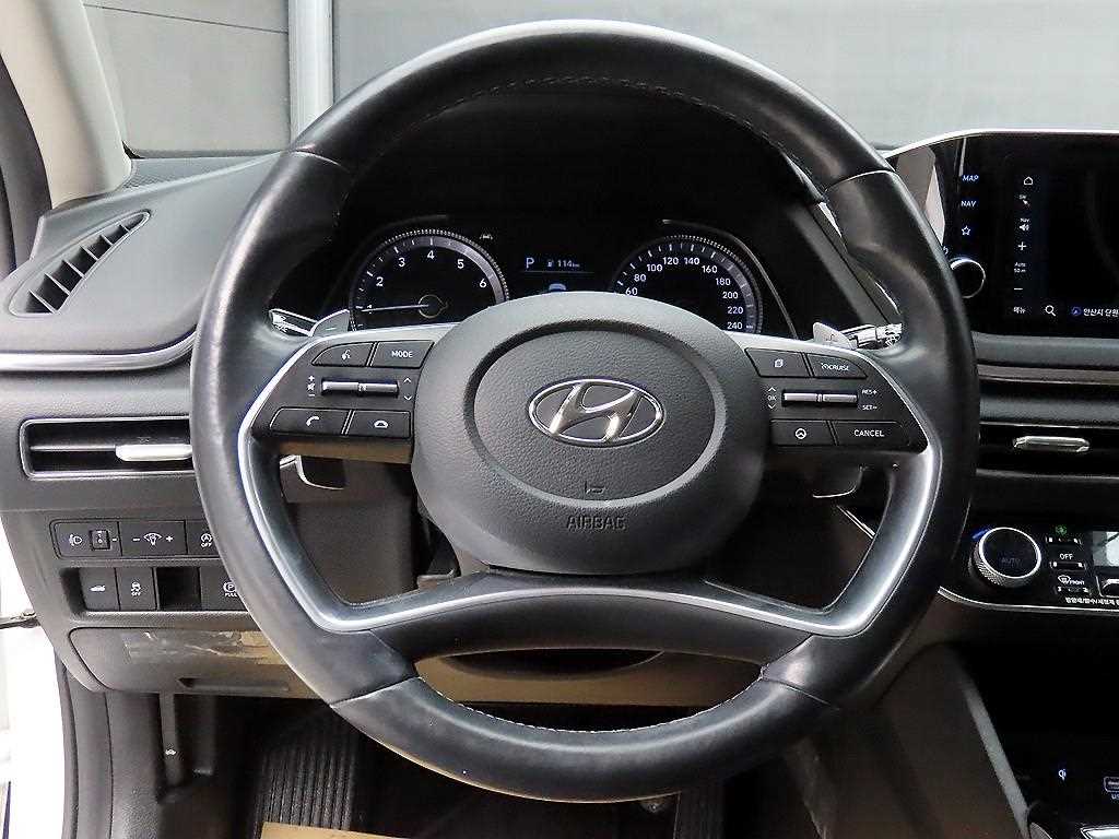 HYUNDAI Sonata - Vista 9