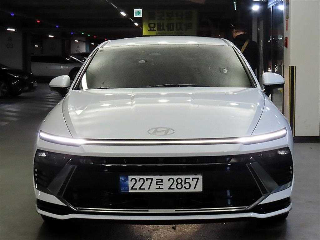 HYUNDAI Sonata - Vista 2