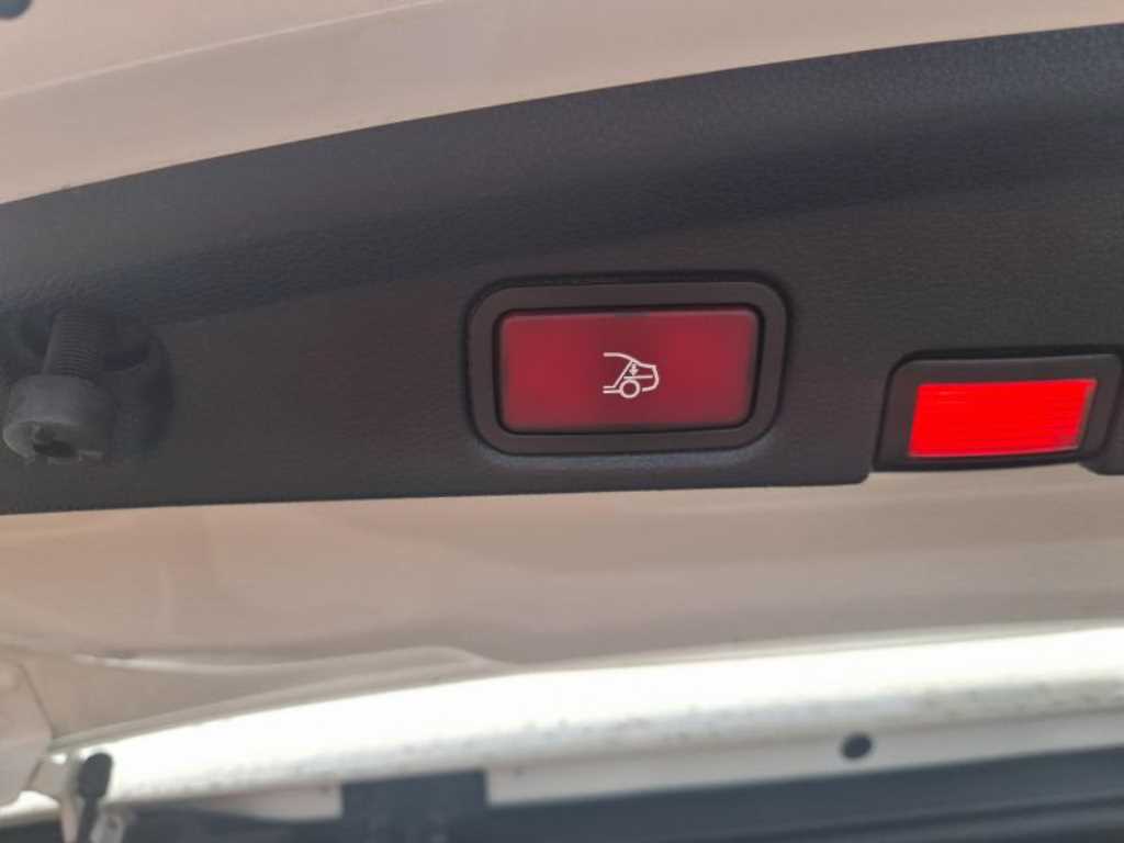 Mercedes Benz E class - Vista 5