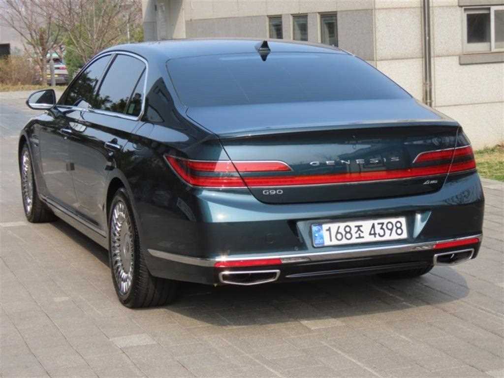 Genesis G90 - Vista 4