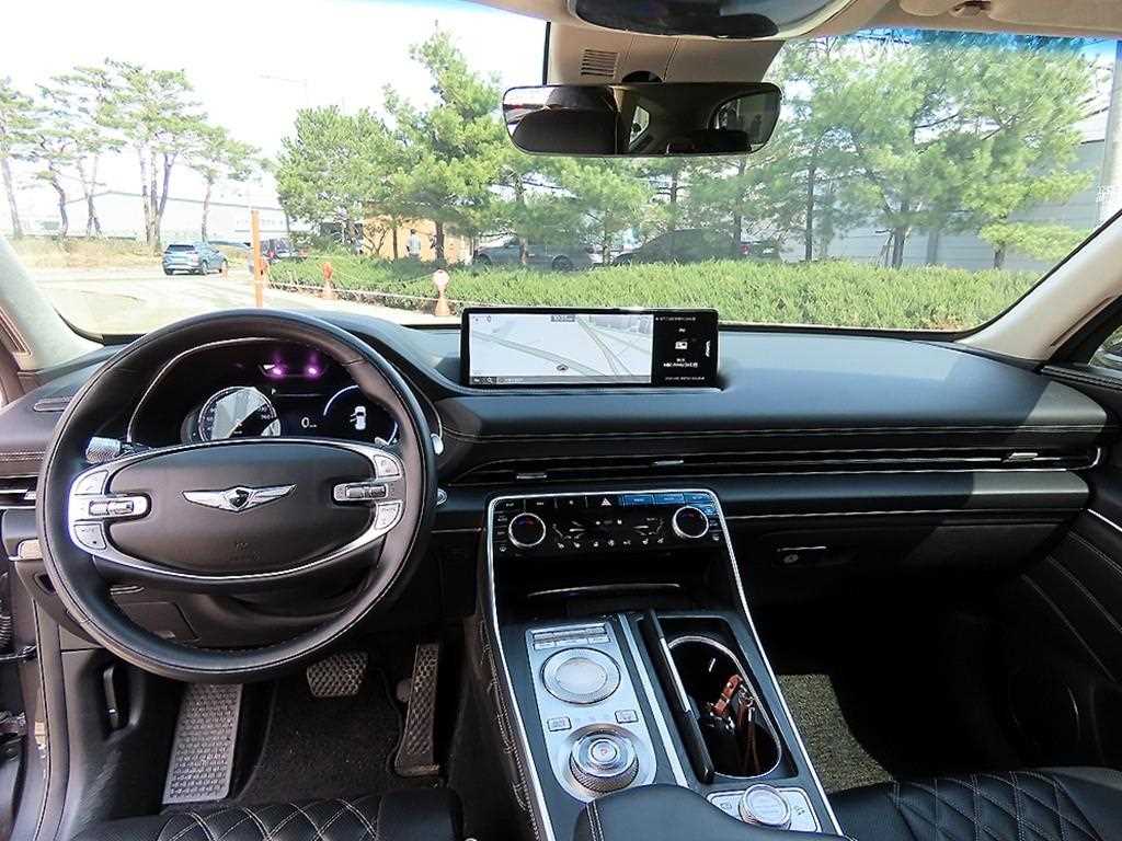 Genesis GV80 - Vista 7