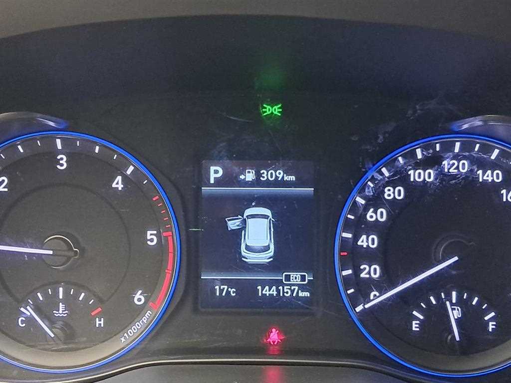 HYUNDAI Kona - Vista 8