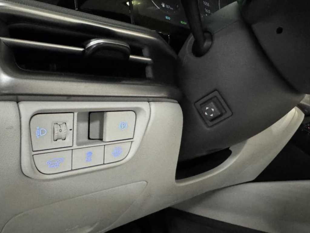 HYUNDAI Grandeur - Vista 12