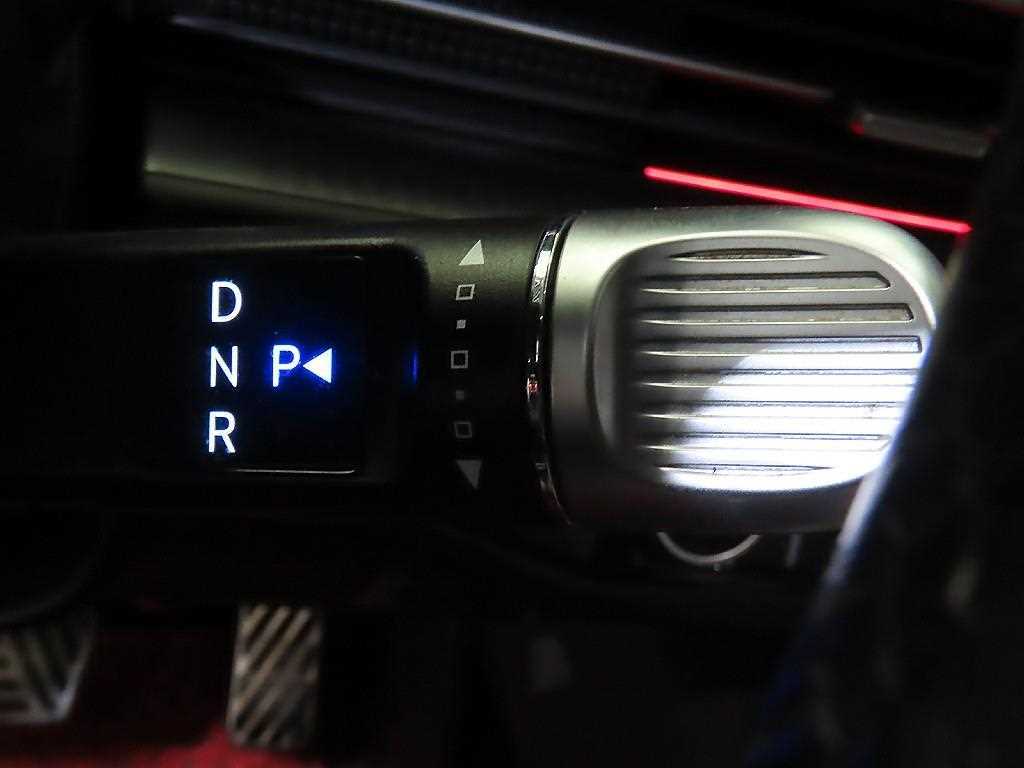 HYUNDAI Ioniq 6 - Vista 12