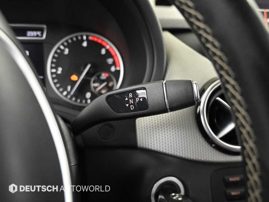 Mercedes Benz B Class (MY B) - Vista 8