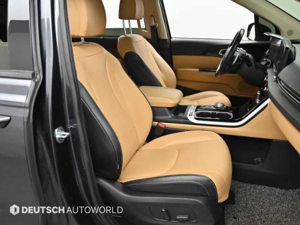 KIA Carnival - Vista 10