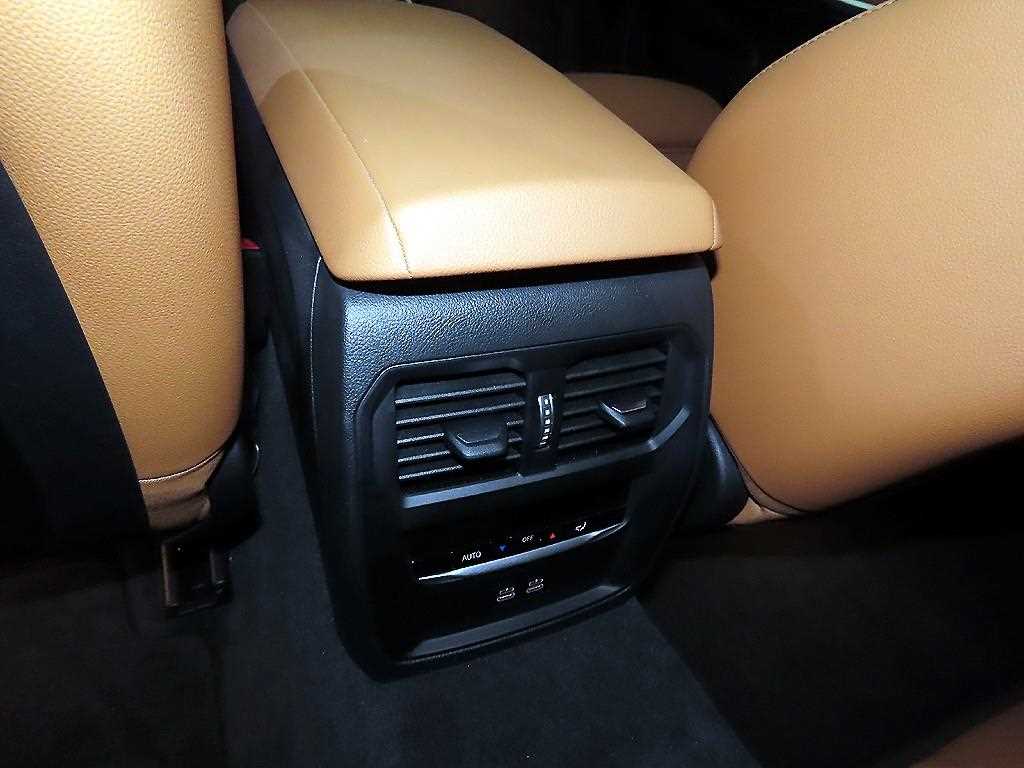 BMW 3 series 2022 Blanco - Importación desde Corea - HF Imports Iquique - Foto 17