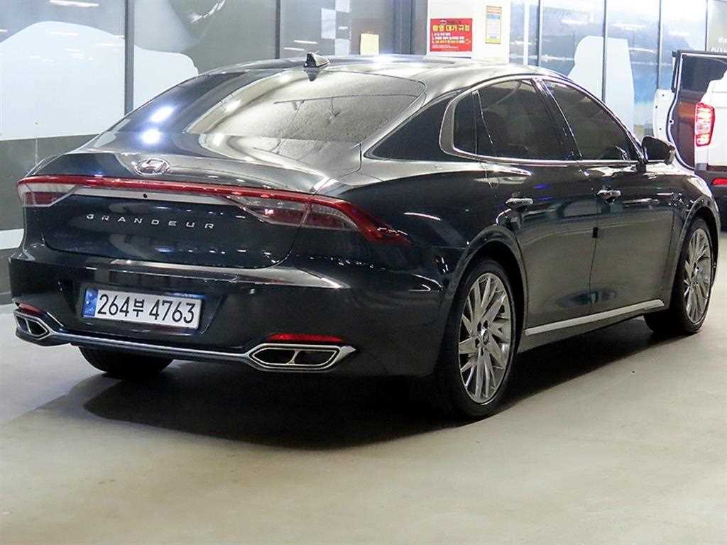 HYUNDAI Grandeur - Vista 4