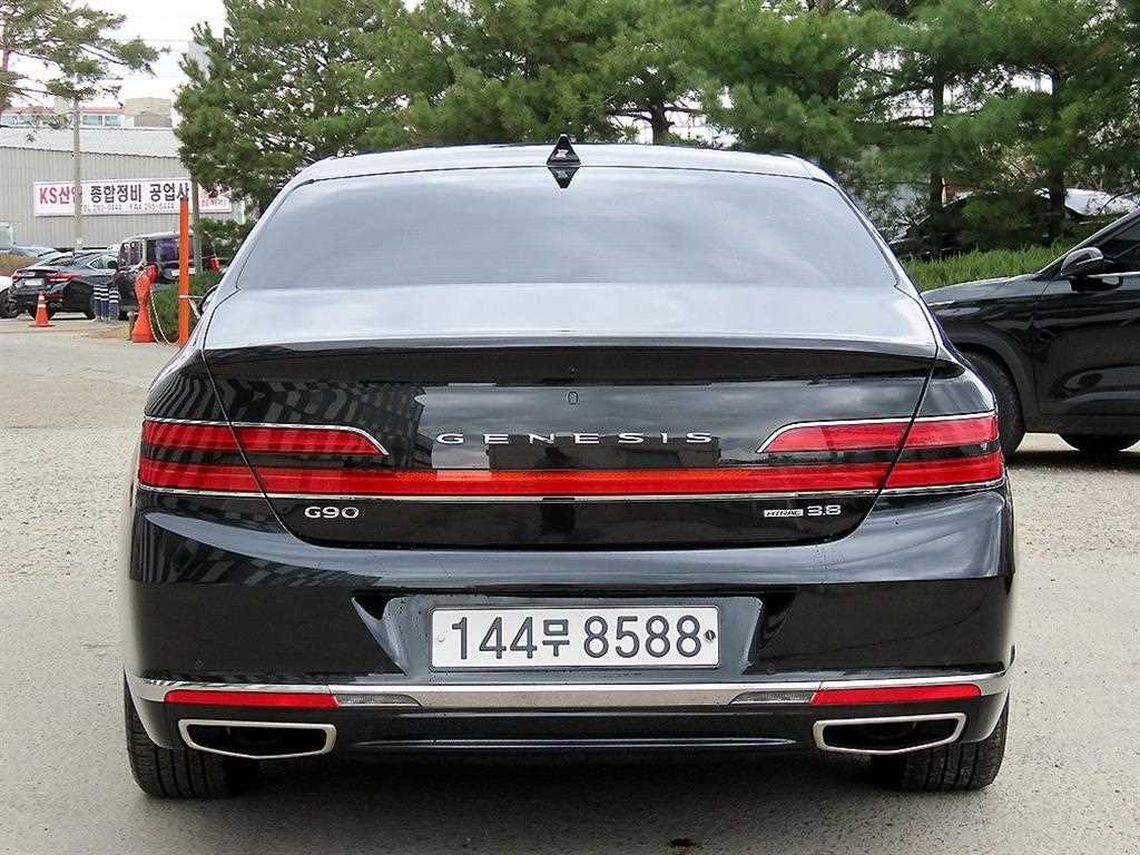 Genesis G90 - Vista 4