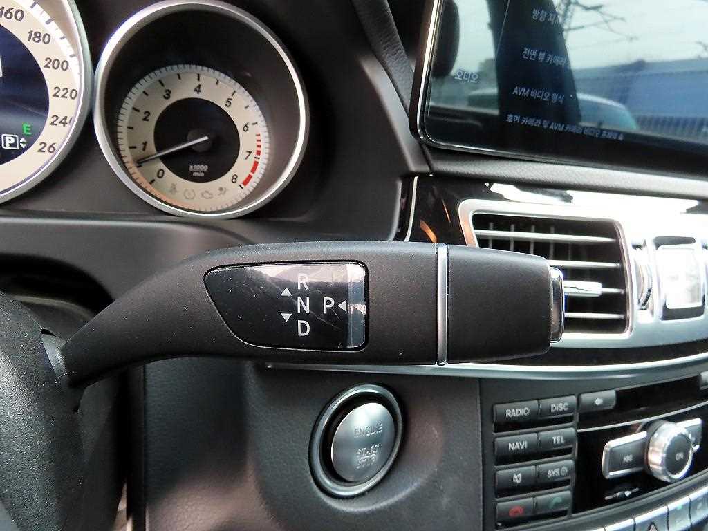 Mercedes Benz E class - Vista 10