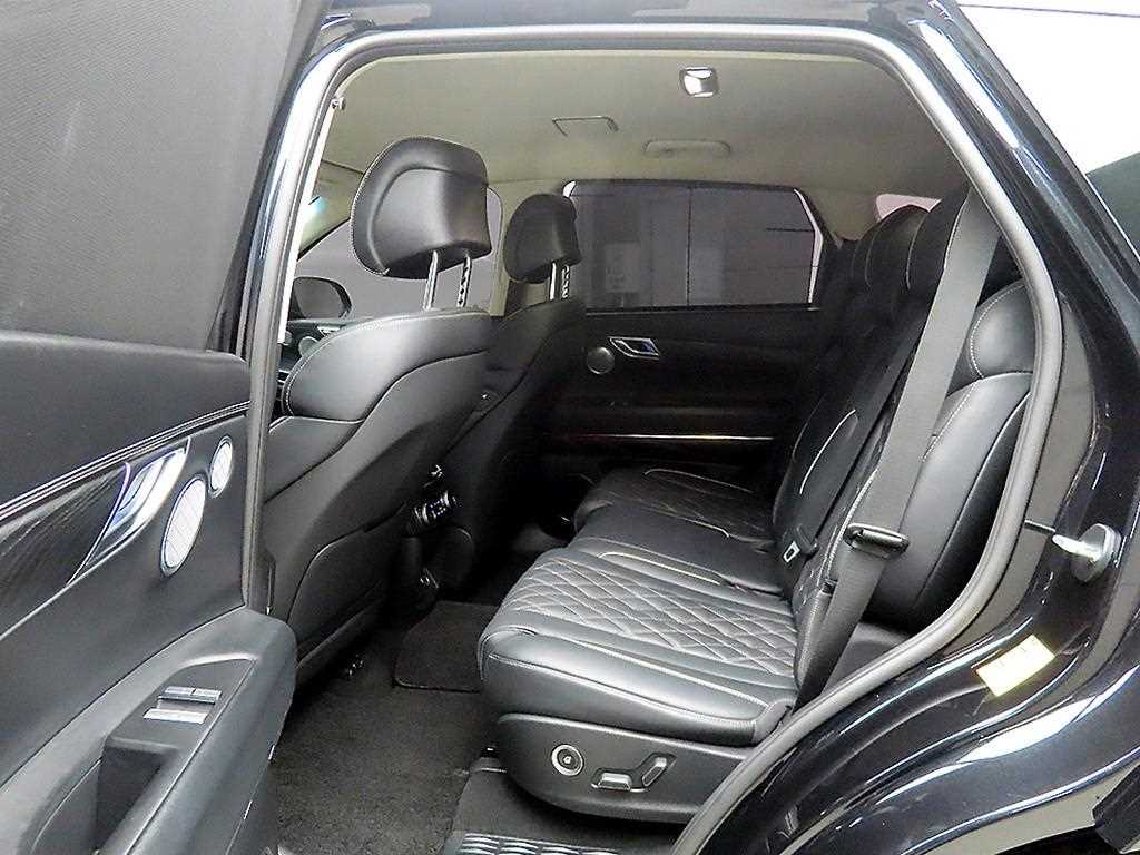 Genesis GV80 - Vista 6