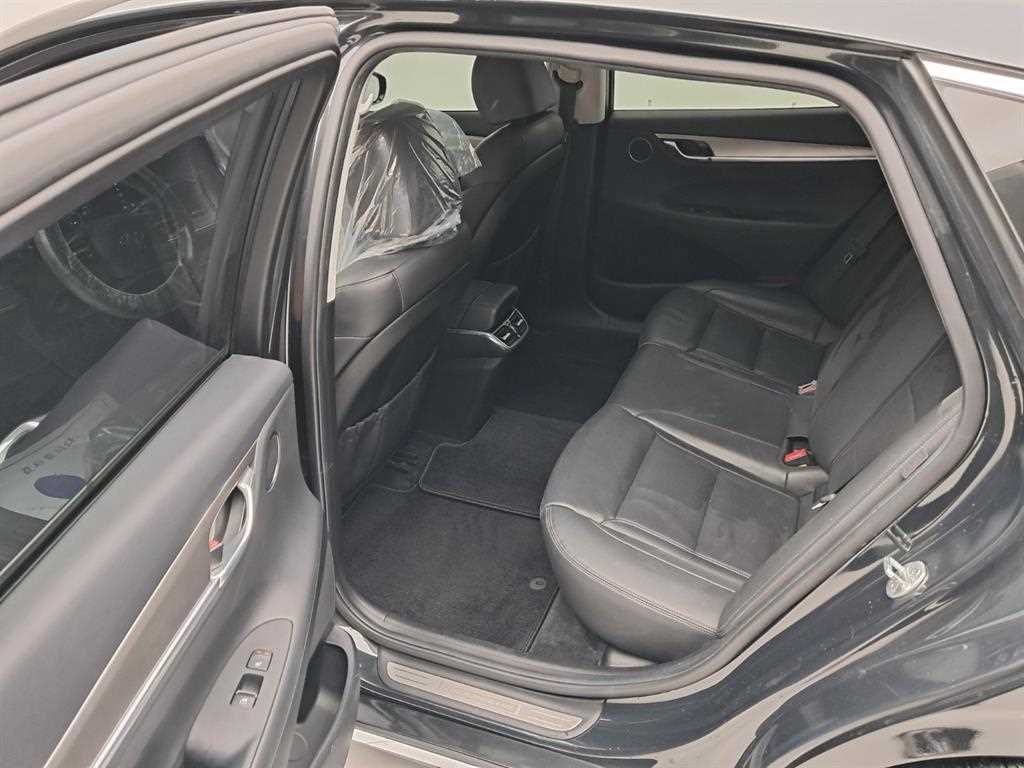 HYUNDAI Grandeur - Vista 12