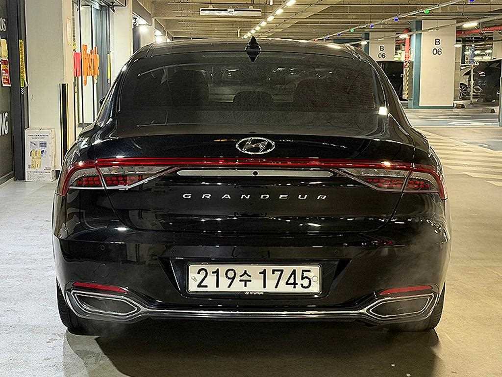 HYUNDAI Grandeur - Vista 5