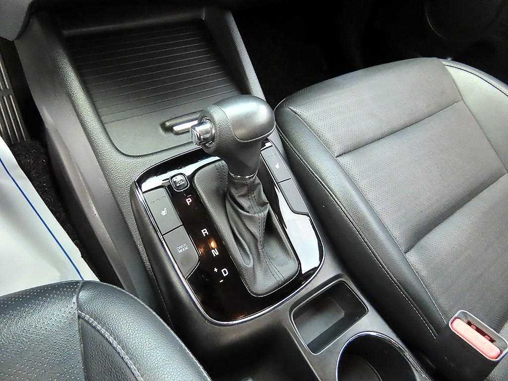 KIA K3 - Vista 10