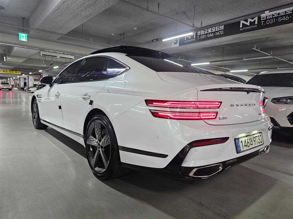 Genesis G80 - Vista 5