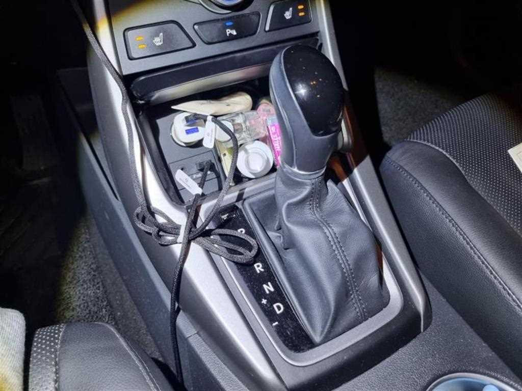 HYUNDAI Avante - Vista 7