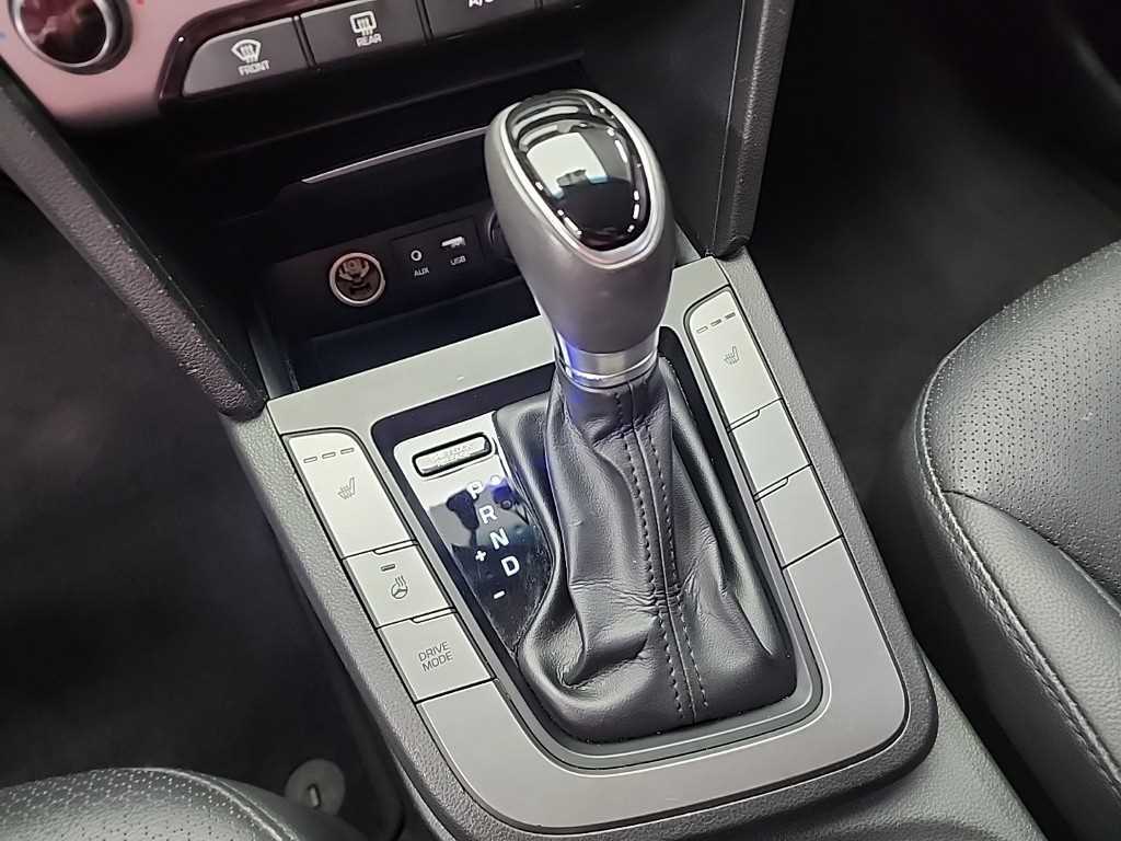 HYUNDAI Avante - Vista 8