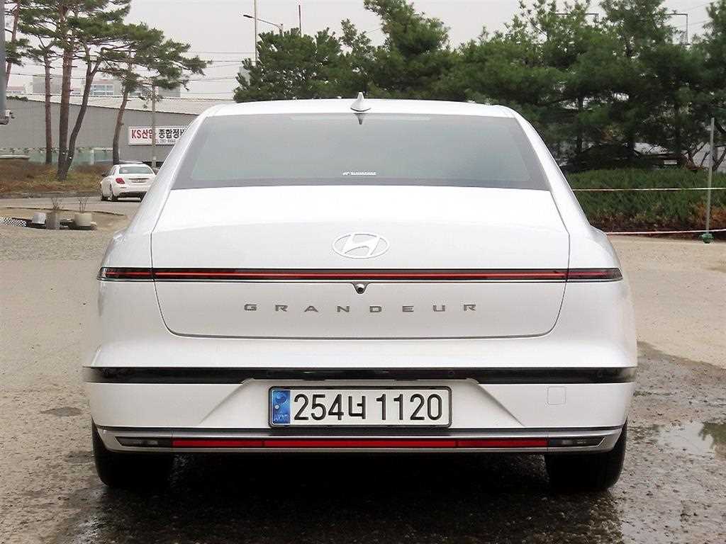 HYUNDAI Grandeur - Vista 4