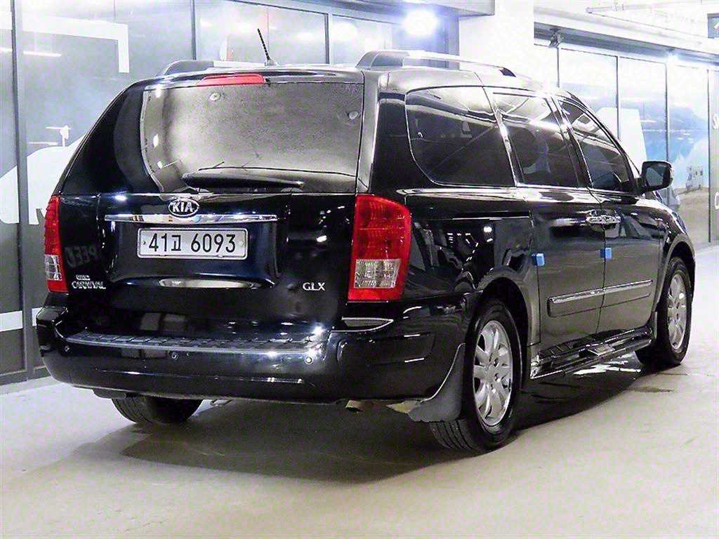 KIA Carnival - Vista 4