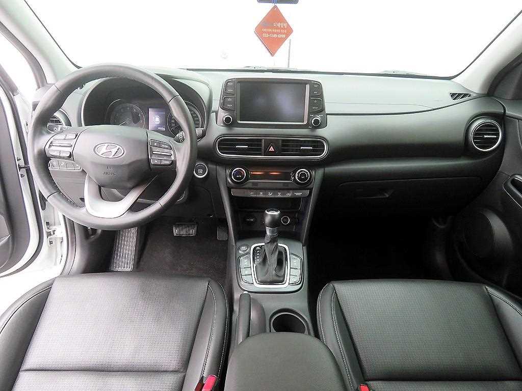 HYUNDAI Kona - Vista 8